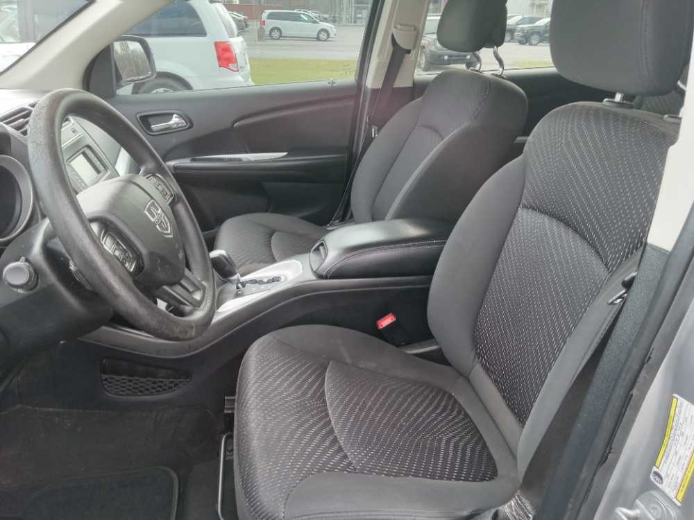 DODGE JOURNEY SE