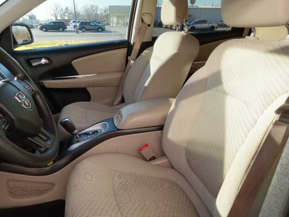 DODGE JOURNEY SE