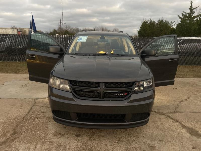 2018 Dodge Journey SE's photo
