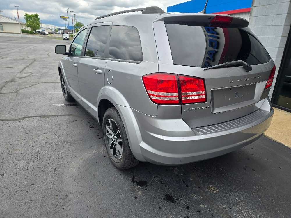 DODGE JOURNEY SE