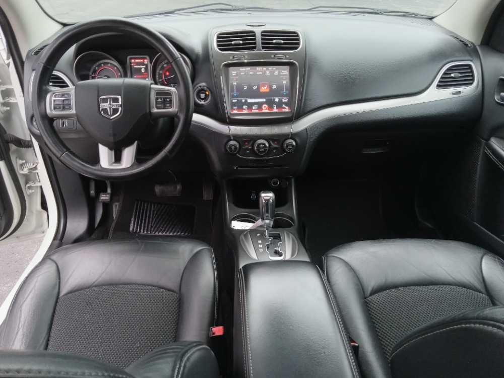 DODGE JOURNEY CROSSROAD