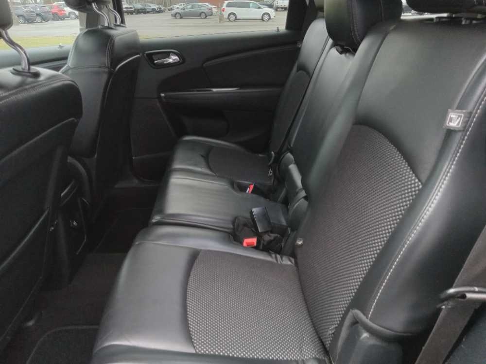 DODGE JOURNEY CROSSROAD