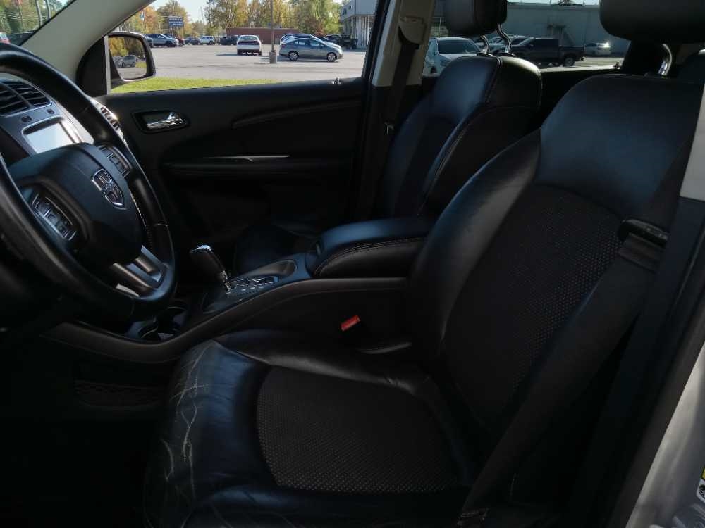 DODGE JOURNEY CROSSROAD