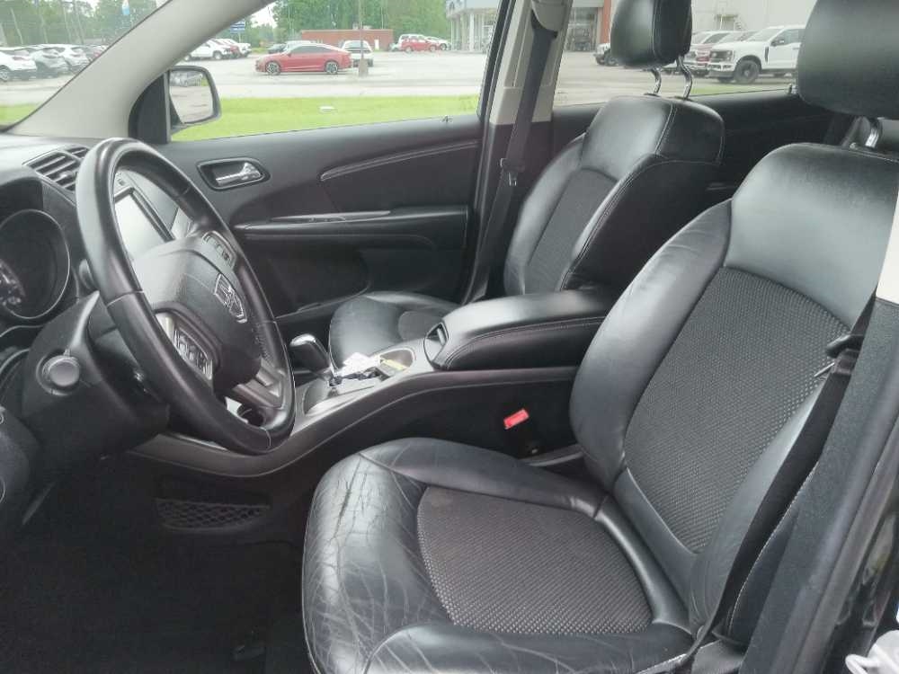 DODGE JOURNEY CROSSROAD