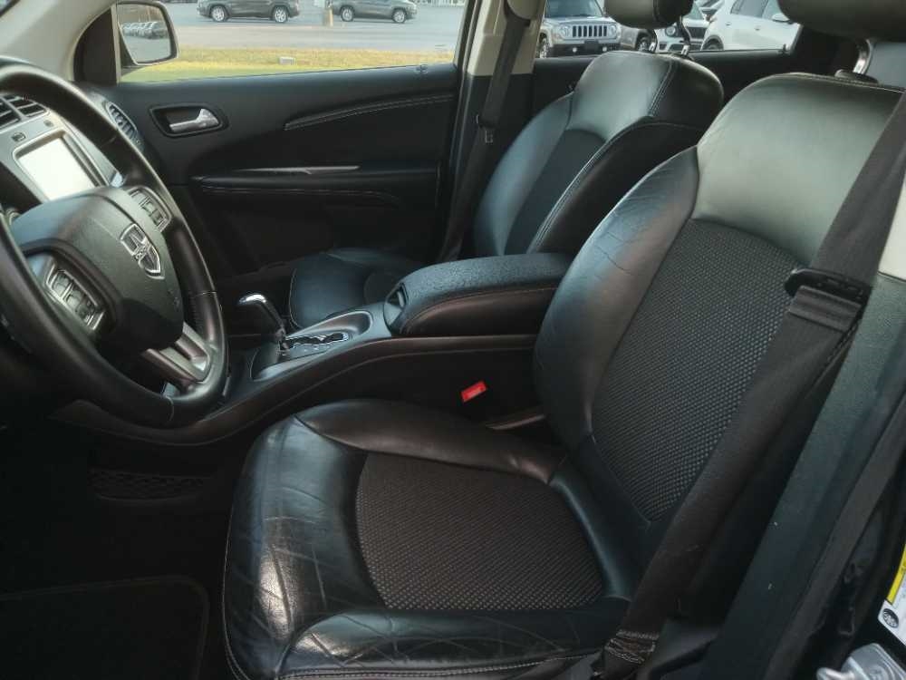 DODGE JOURNEY CROSSROAD