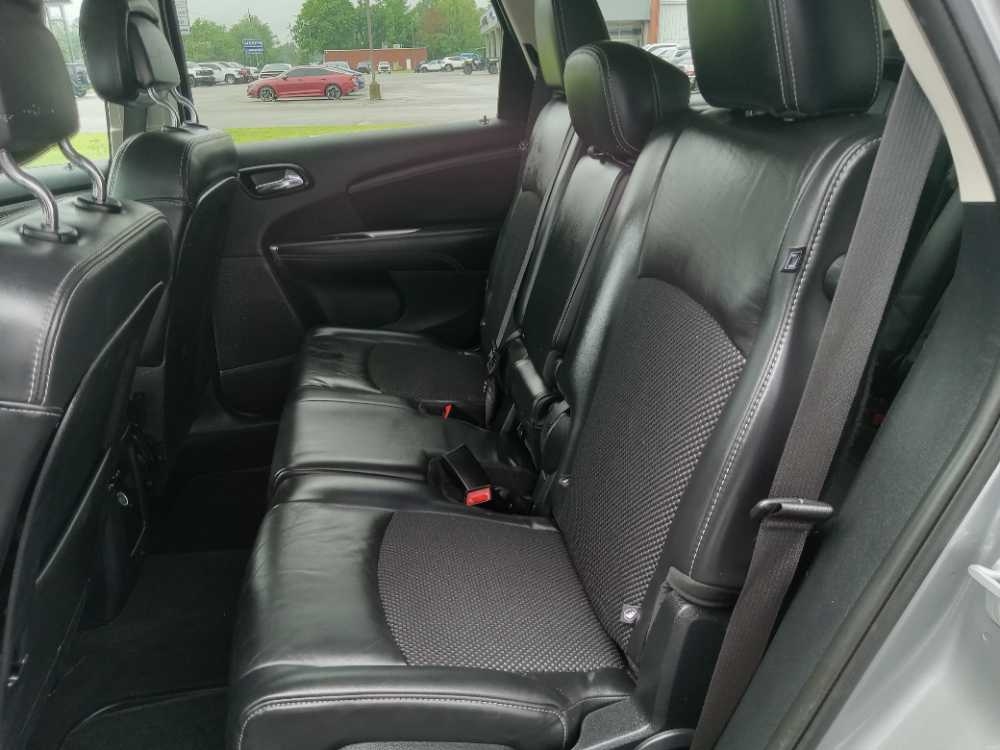 DODGE JOURNEY CROSSROAD