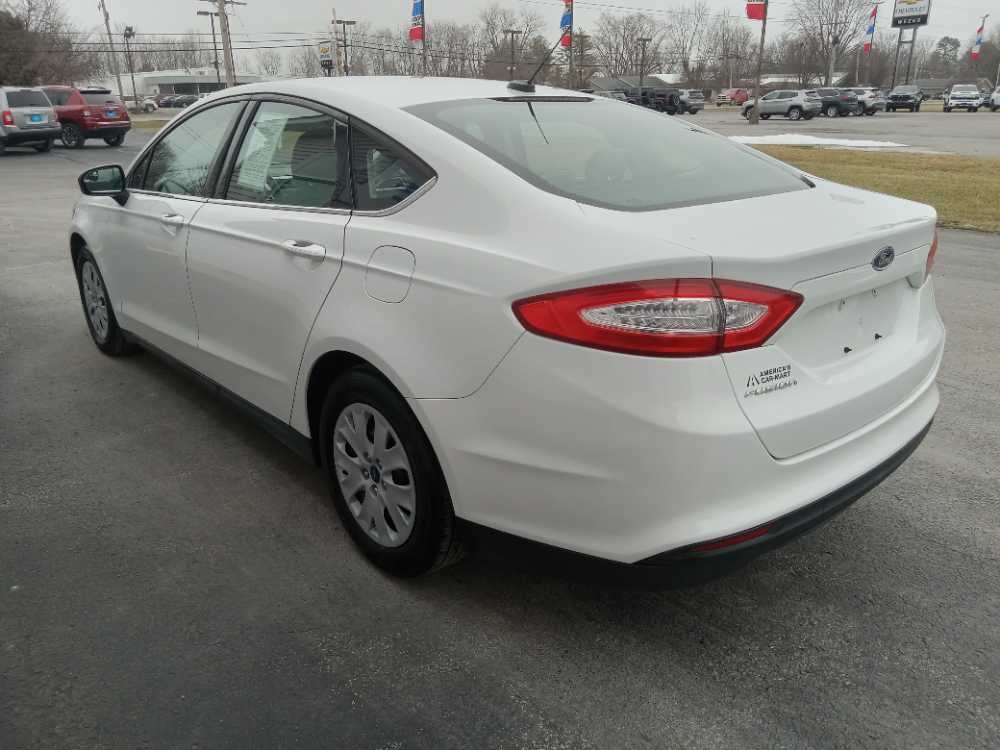 FORD FUSION S