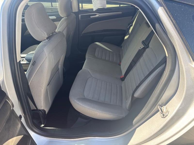 2019 Ford Fusion S's photo