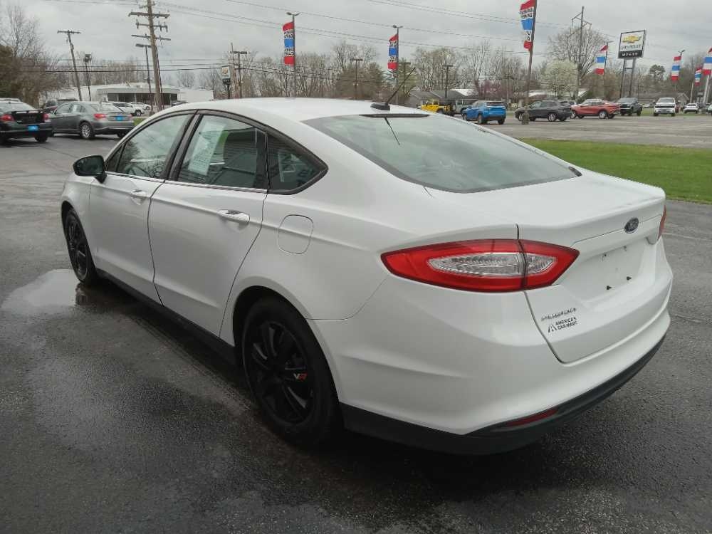 FORD FUSION S