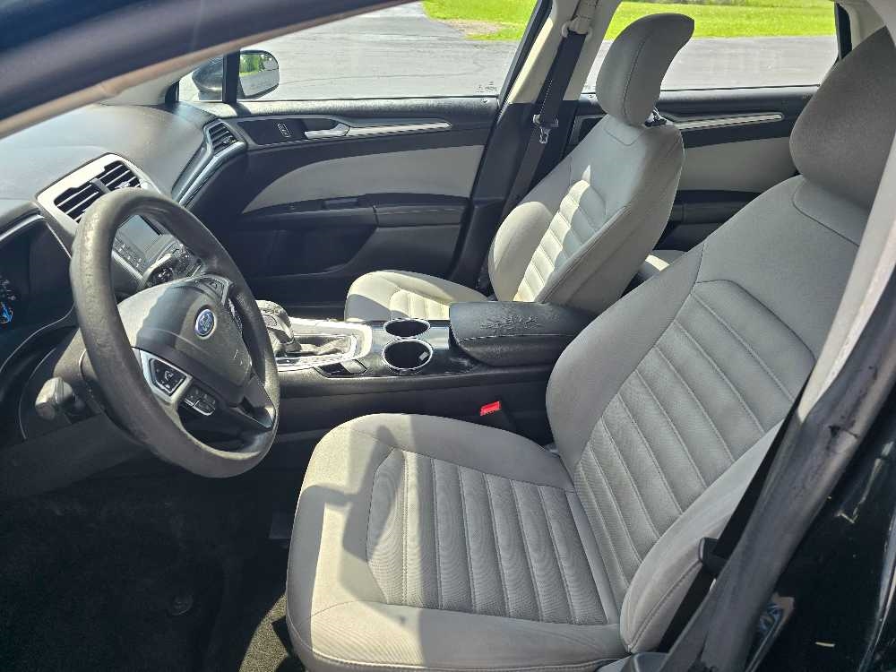 FORD FUSION S