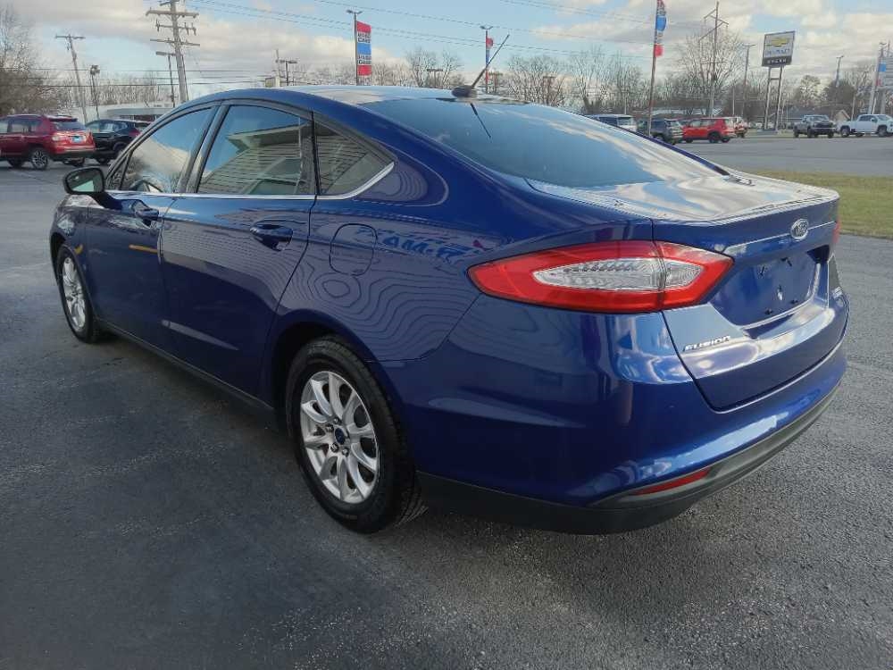FORD FUSION S