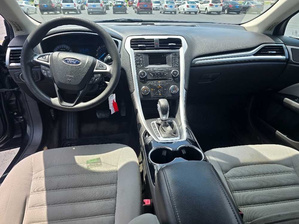 FORD FUSION S