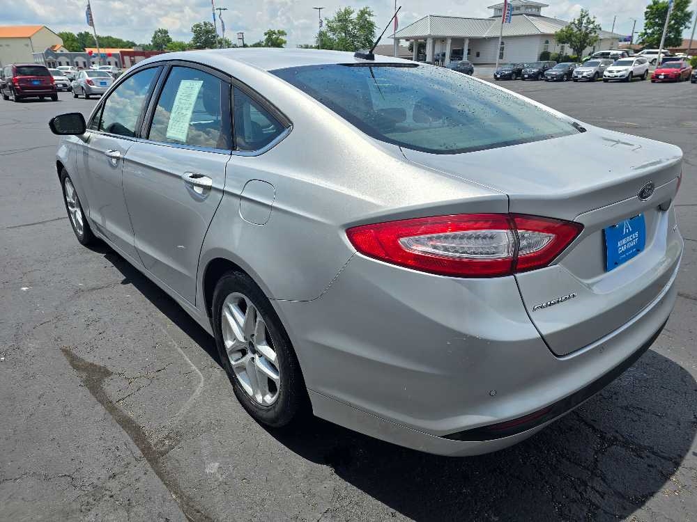 FORD FUSION SE