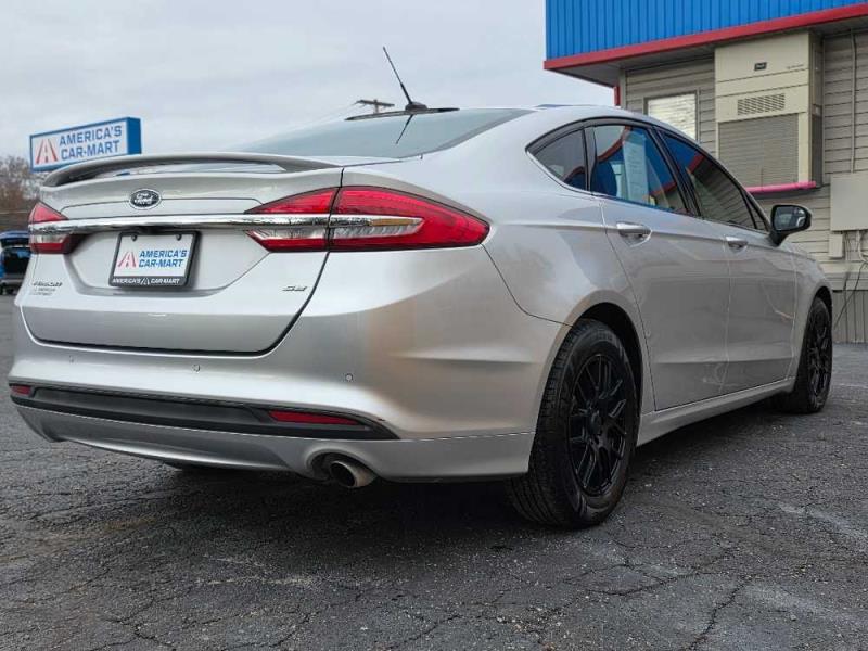 2017 Ford Fusion SE's photo
