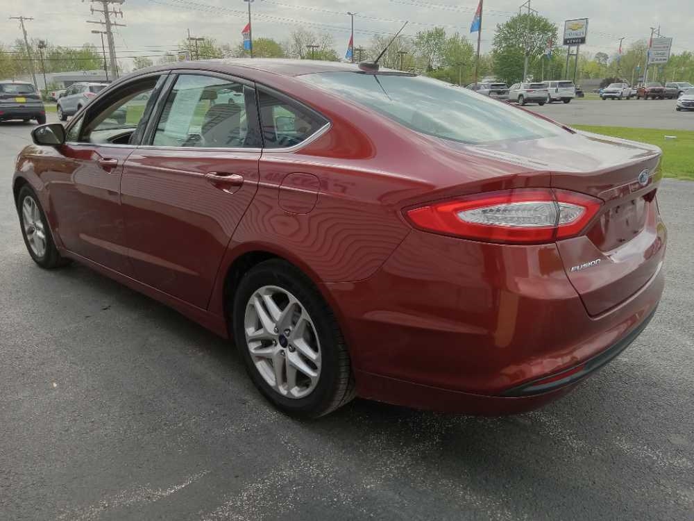 FORD FUSION SE