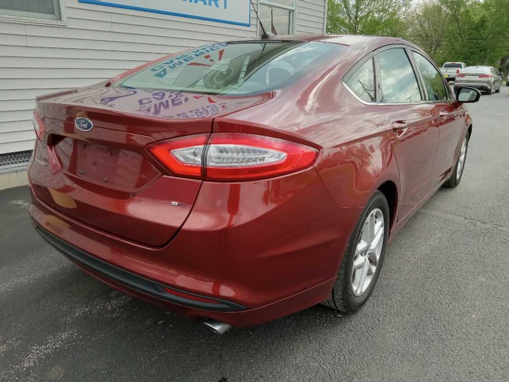 FORD FUSION SE
