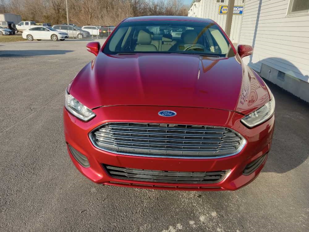 FORD FUSION SE