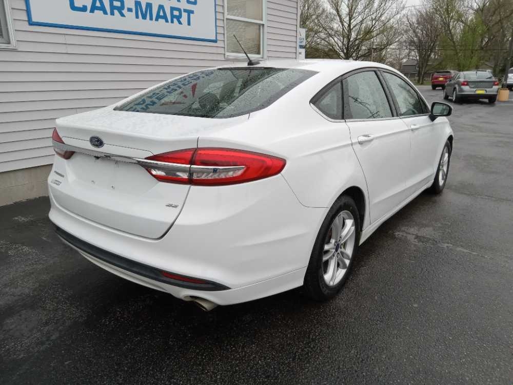 FORD FUSION SE