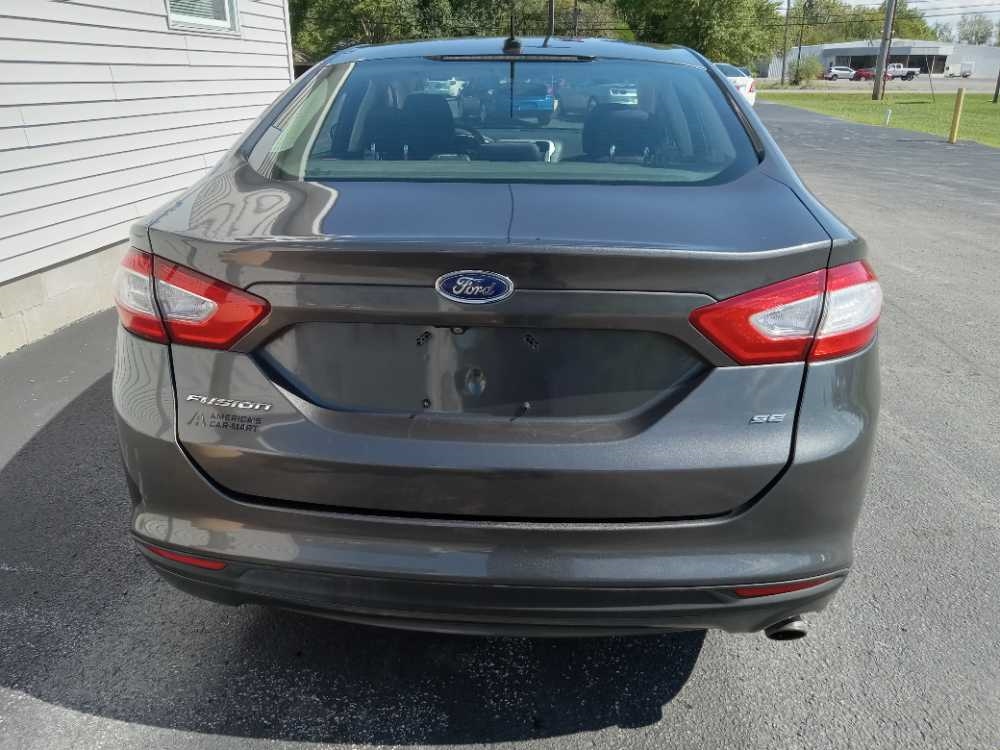 FORD FUSION SE