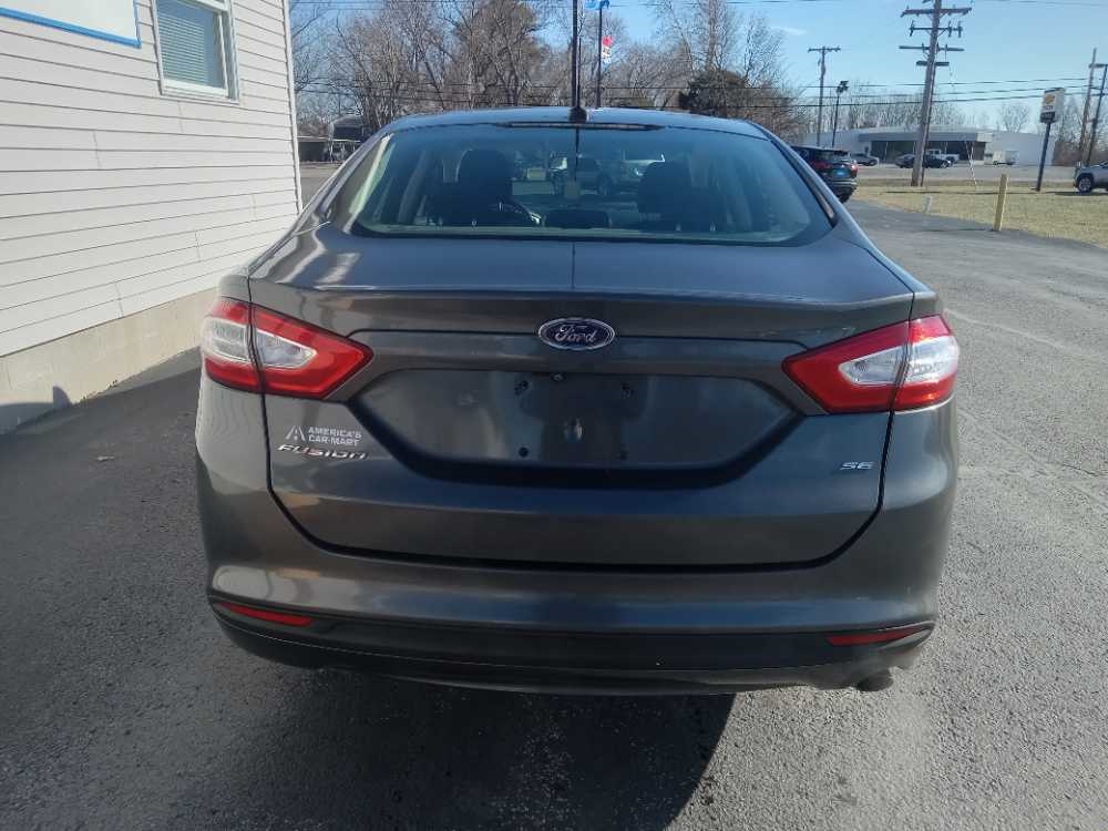 FORD FUSION SE