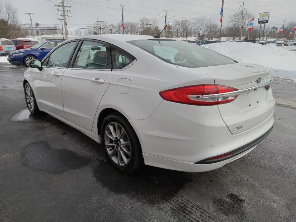 FORD FUSION SE