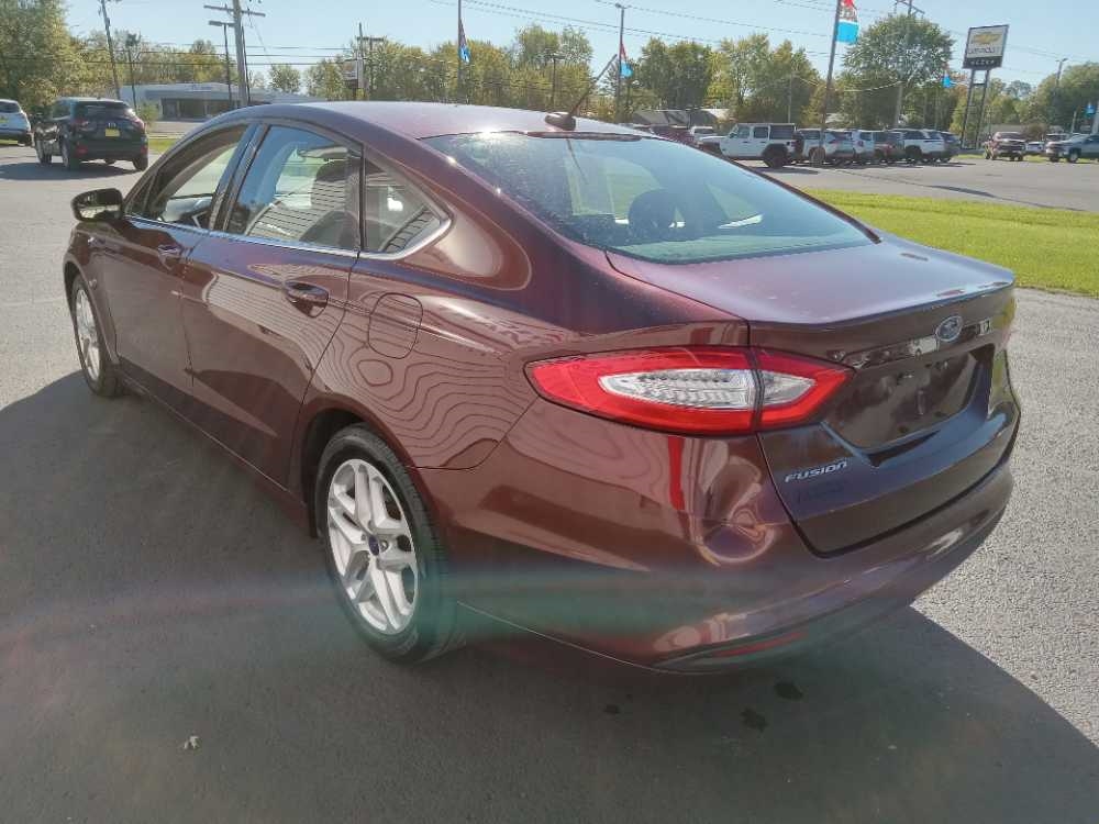 FORD FUSION SE