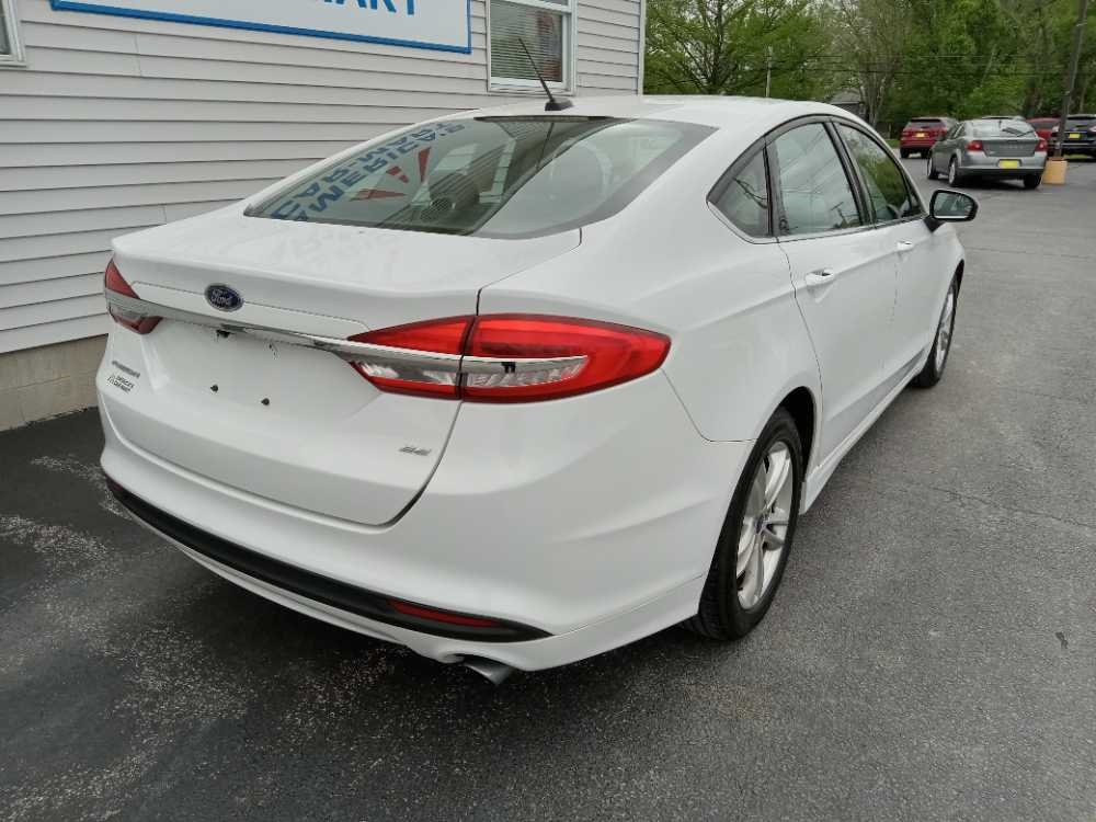 FORD FUSION SE