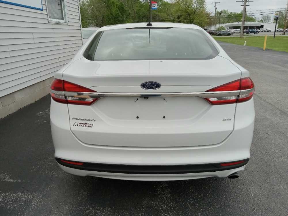 FORD FUSION SE