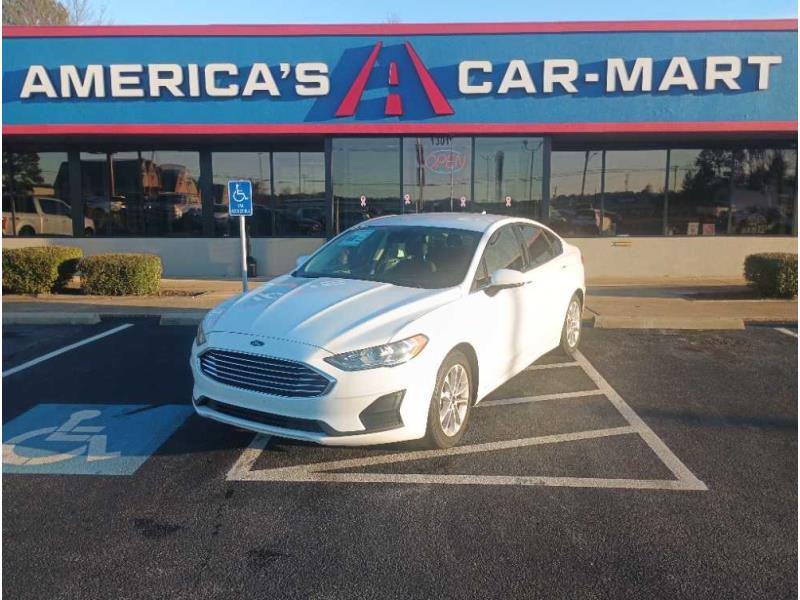 2020 Ford Fusion SE's photo