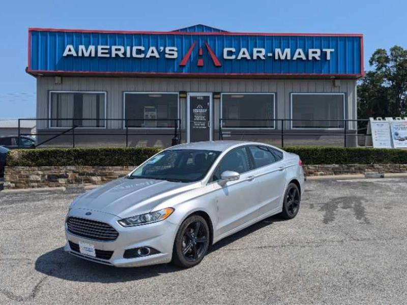 2016 Ford Fusion SE's photo