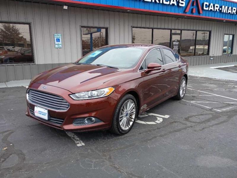 2015 Ford Fusion SE's photo