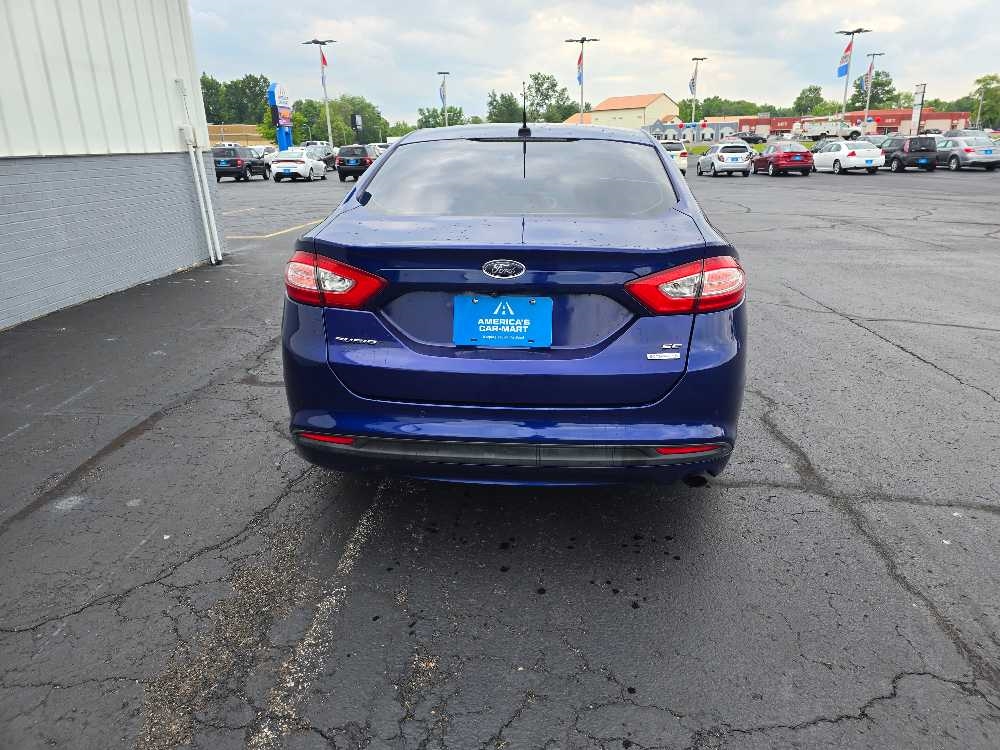 FORD FUSION SE