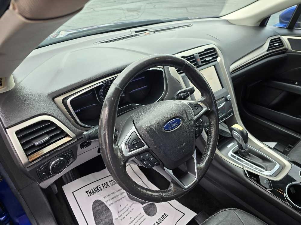 FORD FUSION SE