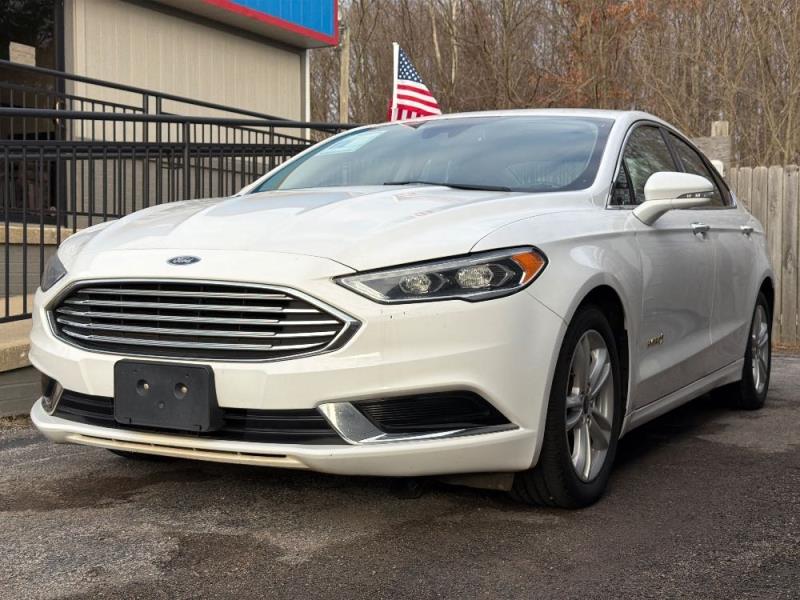 2018 Ford Fusion Hybrid SE's photo
