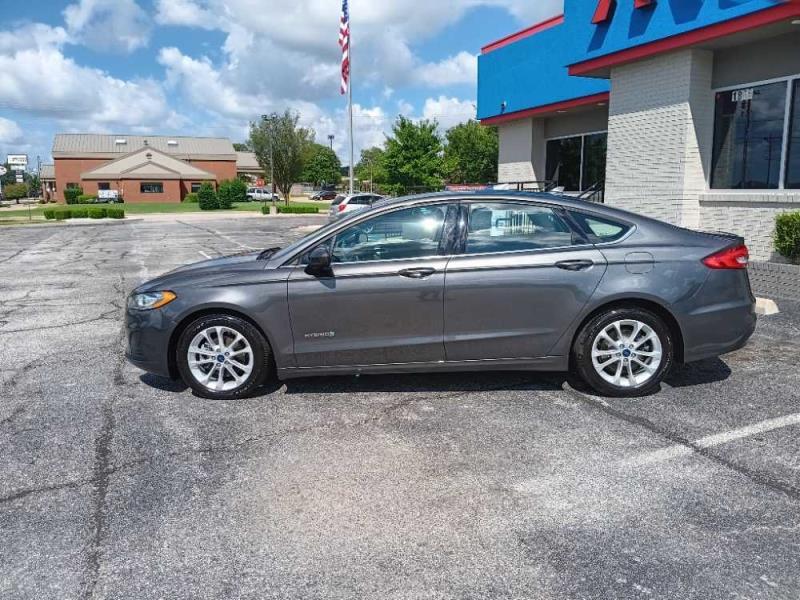 Image of 2019 Ford Fusion SE Hybrid