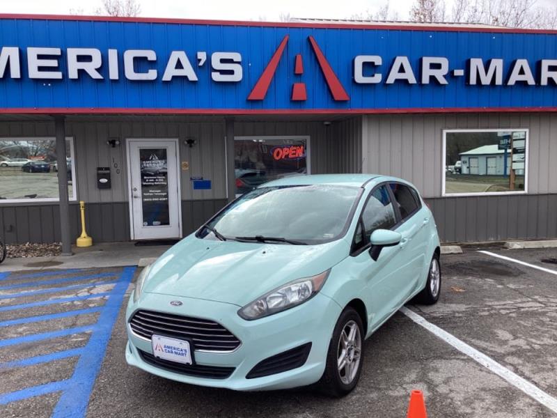 2017 Ford Fiesta SE's photo