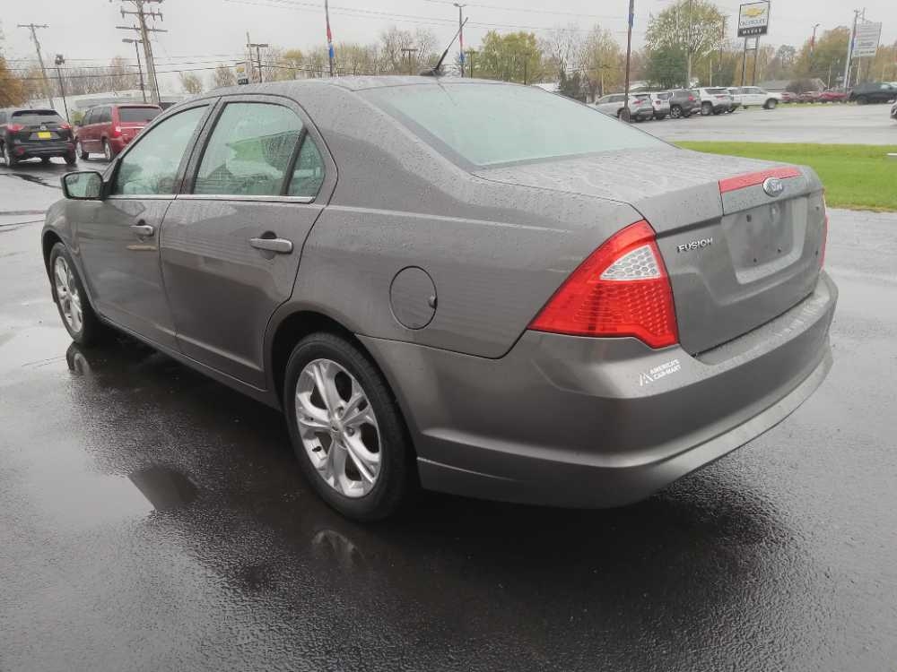 FORD FUSION SE