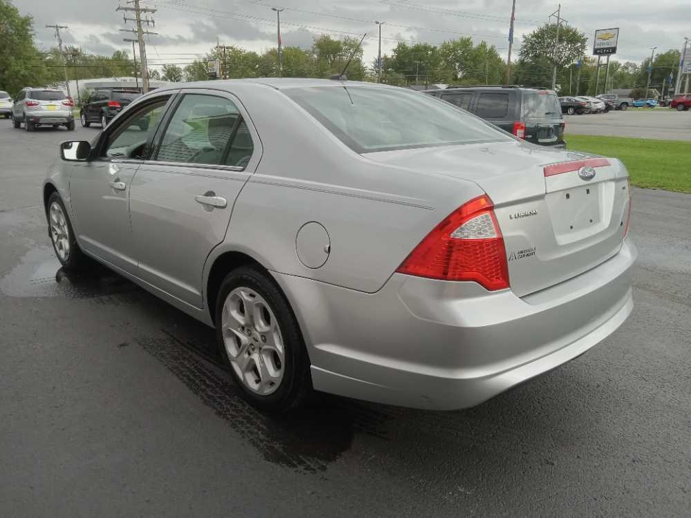 FORD FUSION SE