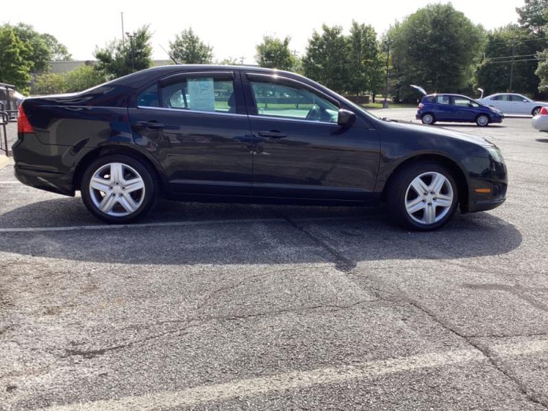 Image of 2011 Ford Fusion SE