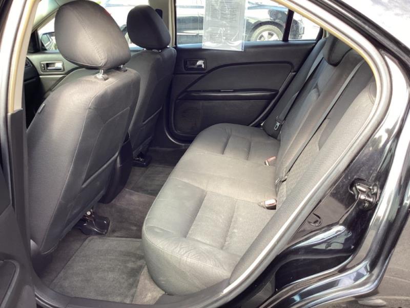 Image of 2011 Ford Fusion SE