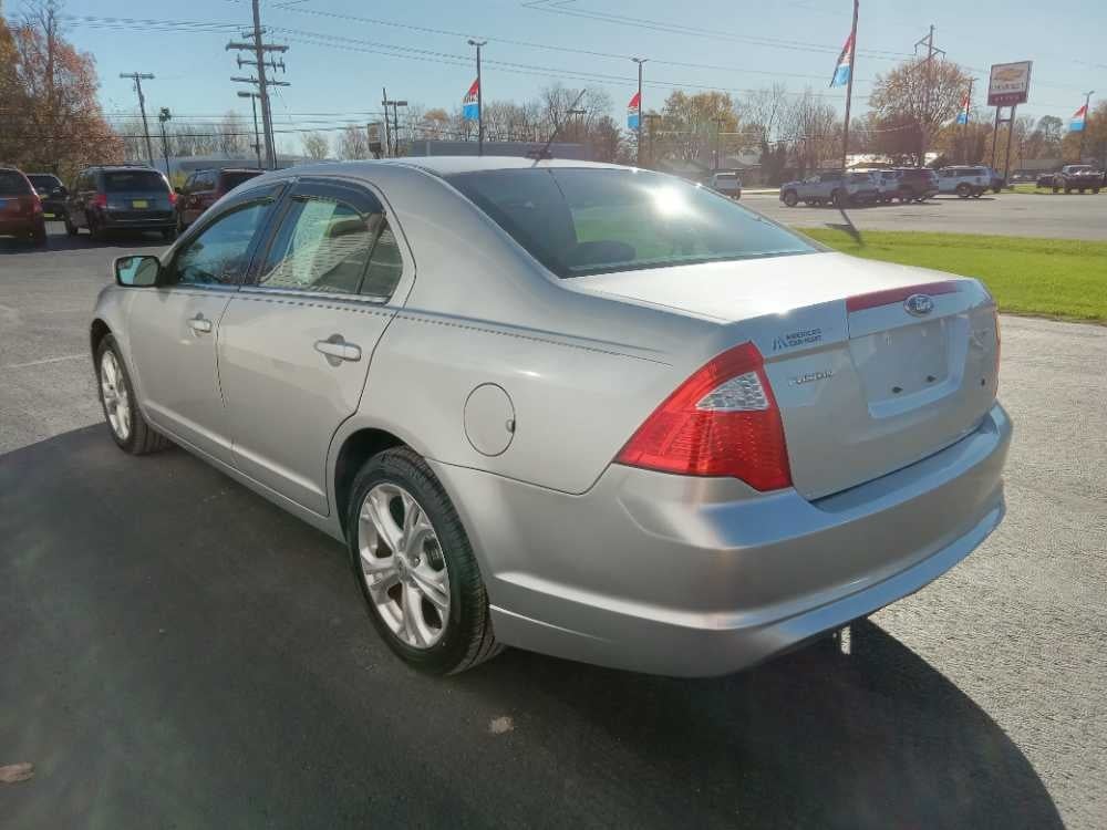 FORD FUSION SE