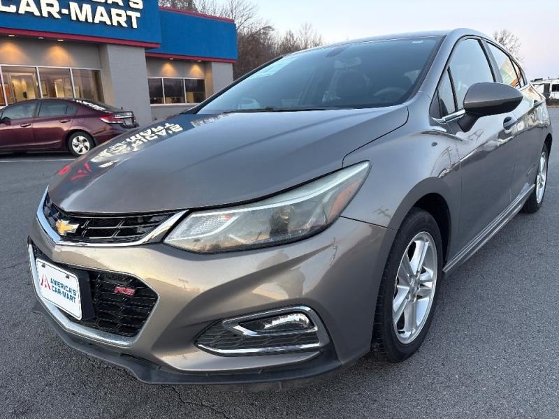 2017 Chevrolet Cruze LT's photo