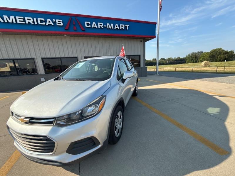 2017 Chevrolet Trax LS's photo