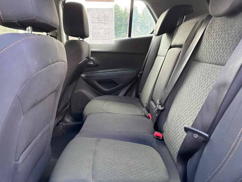 2017 Chevrolet Trax LS's photo