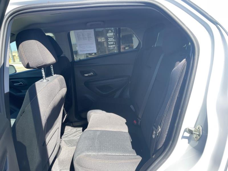 2020 Chevrolet Trax LS's photo