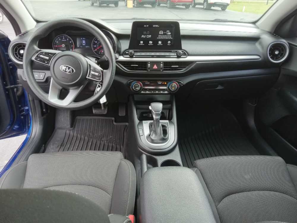 KIA FORTE FE; LXS