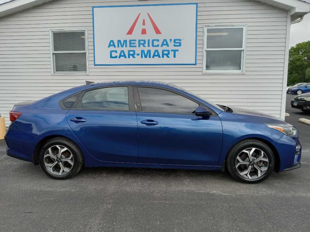 KIA FORTE FE; LXS
