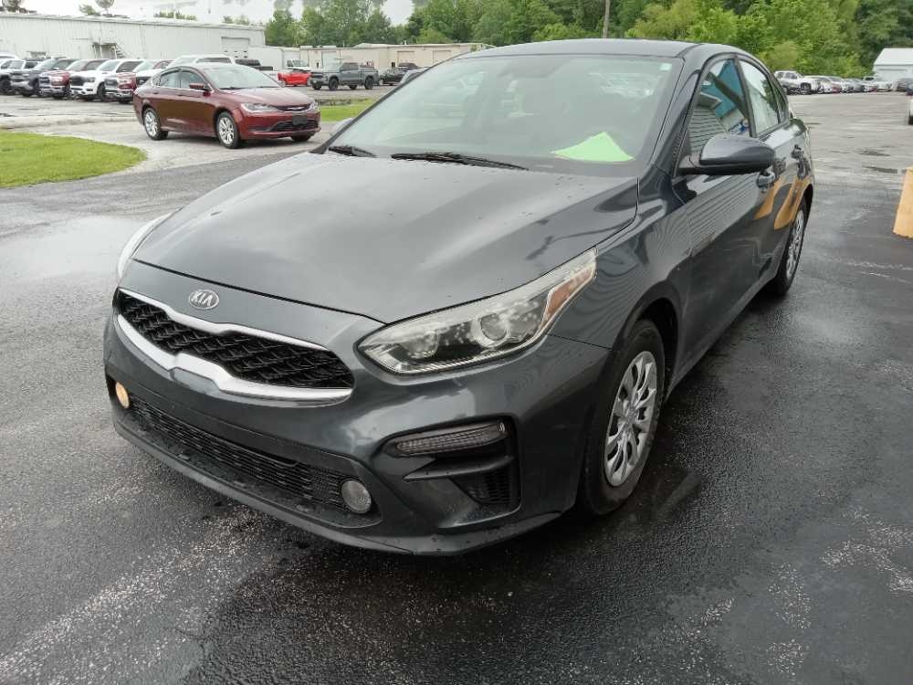 KIA FORTE FE; LXS