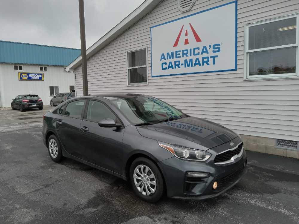 KIA FORTE FE; LXS