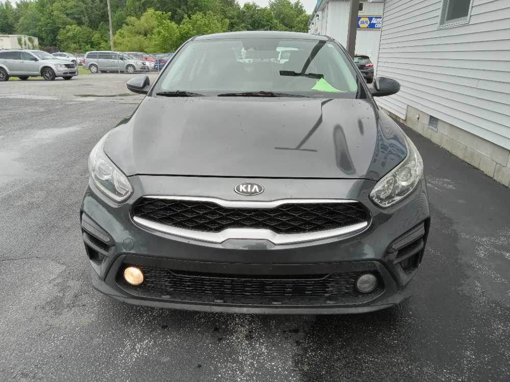 KIA FORTE FE; LXS